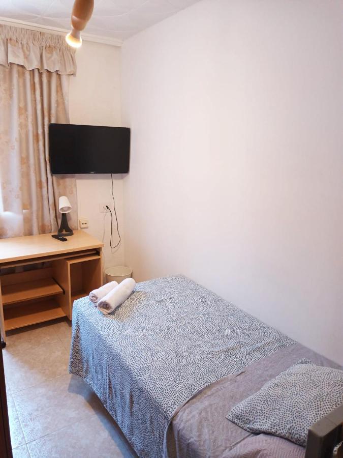 La Malvarrosa Beach Rooms In Shared Apartment Βαλένθια Εξωτερικό φωτογραφία